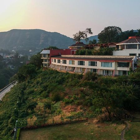 杜克斯度假村 罗纳瓦拉 外观 照片